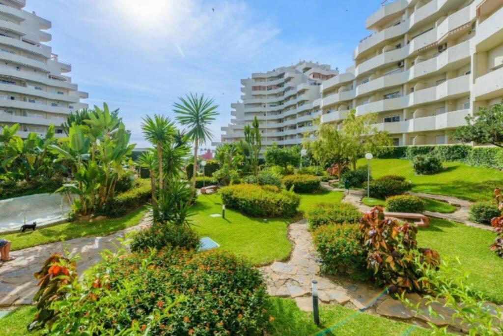 Apartamento 215. Primera Linea De Playa. Benalmádena Exteriör bild
